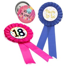 Verjaardagsbroches en buttons