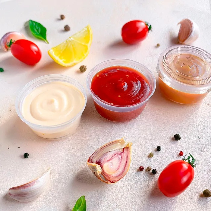 Sauskom van 25 ml van doorzichtig plastic met deksel - 100 stuks - 2