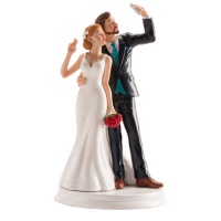 Bruidstaartfiguur van een selfie nemend bruidspaar - 20 cm