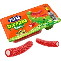 Rode aardbeiendrop met zure suiker en vloeibare, zure meloendip - Fini