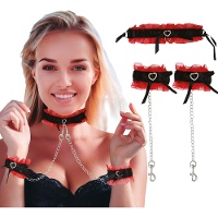 Choker en polsbandjes met kettingen