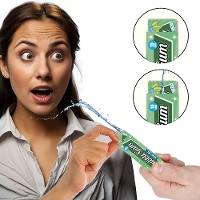 Grapkauwgomverpakking die water spuit