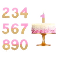 Pastelroze nummerkaars met gouden glitter van 7 cm