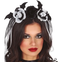 Haarband met rozen en monochrome vleermuis