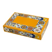 Doos van 23,5 x 16 x 5 cm met mosterdgele limoenen