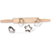 Houten deegroller met kerstsnijders