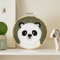 Punch Needle Kit met cadeauverpakking - Panda Beer - DMC