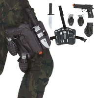 Tactische militaire holster met granaat, machete en pistool